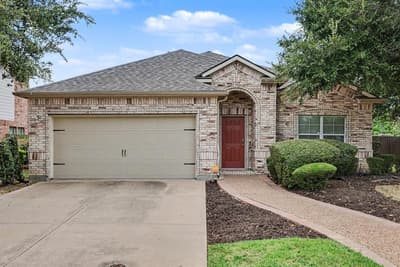 5896 Vista Heights Lane, Grand Prairie TX 75052 - Photo 2
