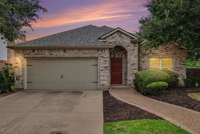 5896 Vista Heights Lane, Grand Prairie TX 75052