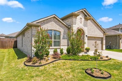 1129 Blackhorse Trail, Fort Worth TX 76247 - Photo 2