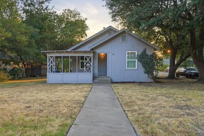 908 Forrest Avenue, Cleburne TX 76033 - Photo 2