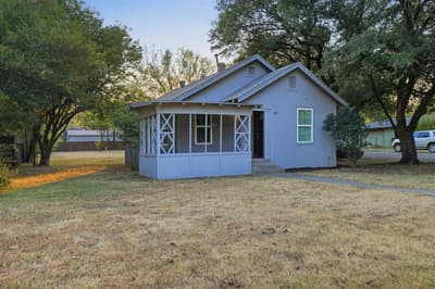 908 Forrest Avenue, Cleburne TX 76033