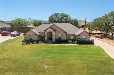 6909 Westover Drive, Granbury TX 76049 - Photo 2