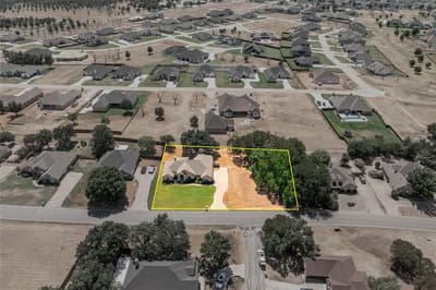 6909 Westover Drive, Granbury TX 76049 - Photo 4