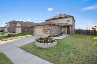 1604 Blue Jay Drive, Ennis TX 75119 - Photo 2