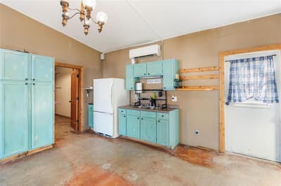 309 Cedar Point Circle, Gordonville TX 76245 - Photo 5