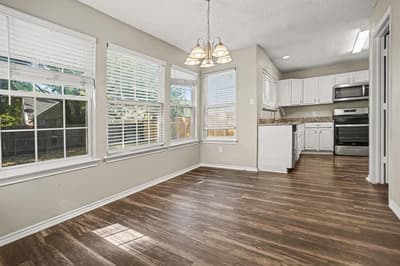 307 Hopewell Street, Grand Prairie TX 75052 - Photo 5