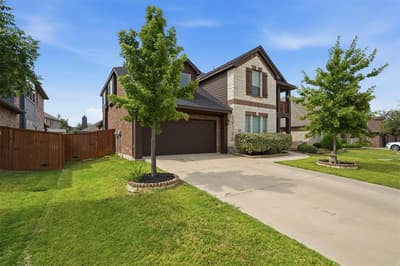 1112 Bear Oak Drive, Burleson TX 76028