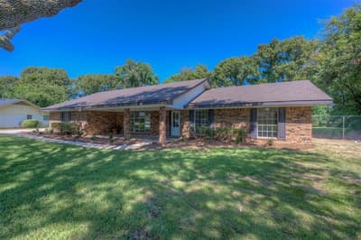 220 Walnut Lane, Bossier City LA 71111