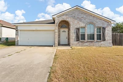 1025 Buffalo Springs Drive, Fort Worth TX 76140