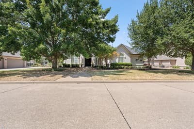 921 Fairway View Drive, Mansfield TX 76063 - Photo 2