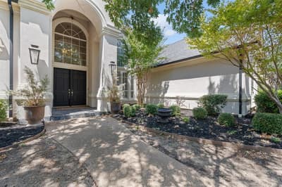 921 Fairway View Drive, Mansfield TX 76063
