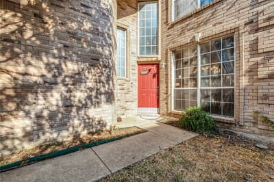 2116 Pritchard Drive, Grapevine TX 76051 - Photo 2