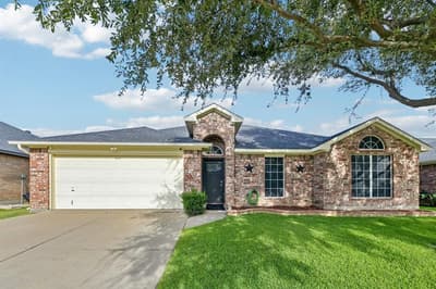 6925 Evening Shade Lane, Arlington TX 76002