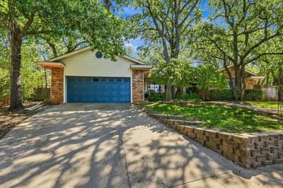 3232 Prince Court, Bedford TX 76021 - Photo 2