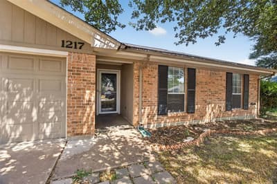 1217 Stonelake Drive, Cleburne TX 76033 - Photo 4