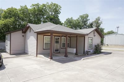 1813 Roberts Cut Off Road, River Oaks TX 76114 - Photo 2