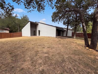 742 Hummingbird Circle, Lewisville TX 75067 - Photo 5