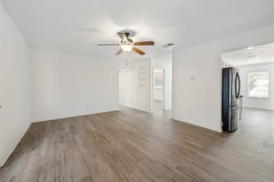 821 E Glendale St., Crowley TX 76036 - Photo 2