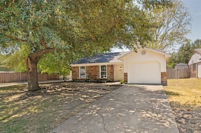 201 Mapleridge Drive, Rockwall TX 75032 - Photo 2