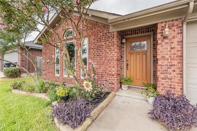 7403 Fossil Lake Drive, Arlington TX 76002 - Photo 3