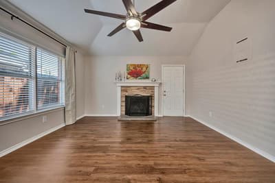 4220 Maryanne Place, Haltom City TX 76137 - Photo 4