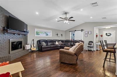 2400 Kent Circle, Greenville TX 75402 - Photo 4
