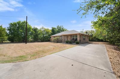 700 Cypress Avenue, Corsicana TX 75110 - Photo 5