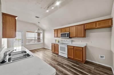 2032 Sunny Side Drive, Little Elm TX 75068 - Photo 4