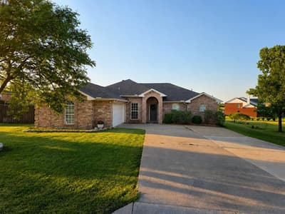 105 Hillside Drive, Celina TX 75009 - Photo 2