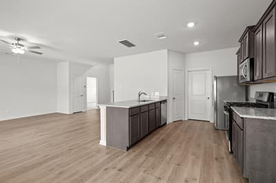 9621 Logan Square Drive, Fort Worth TX 76140 - Photo 5