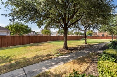 2709 Olympic Park Drive, Grand Prairie TX 75050 - Photo 4