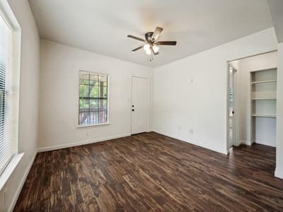 541 Denison Street, Gainesville TX 76240 - Photo 5