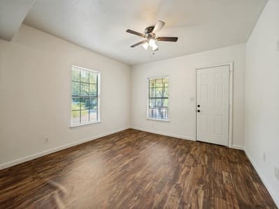 541 Denison Street, Gainesville TX 76240 - Photo 4