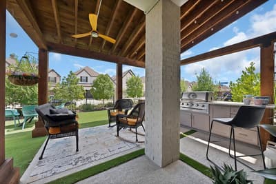 708 Prairie Falcon Drive, Arlington TX 76005 - Photo 2