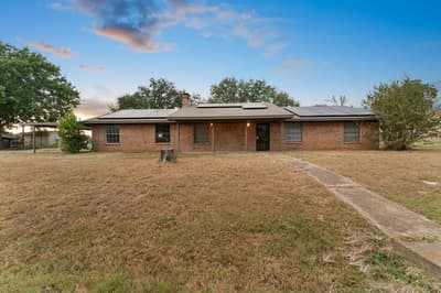 623 E Kempner Street, Mabank TX 75147