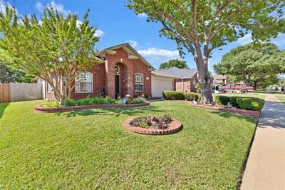1065 Springhill Drive, Saginaw TX 76179 - Photo 3