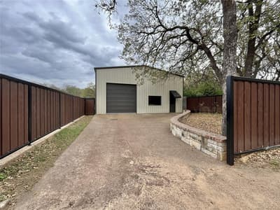 245 Spring Creek Court, Paradise TX 76073 - Photo 3