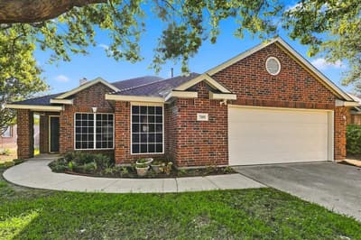7202 Hillshire Lane, Sachse TX 75048 - Photo 2