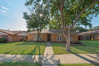 1422 Westwood Drive, Lewisville TX 75067