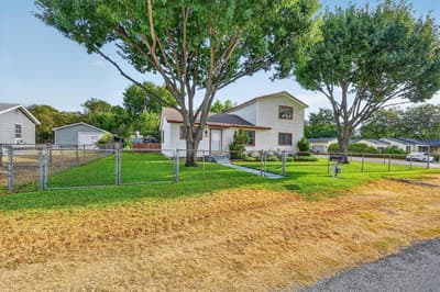 5800 Isbell Street, Sansom Park TX 76114 - Photo 3