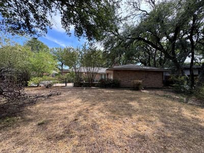 806 Sharpshire Street, Grand Prairie TX 75050 - Photo 4