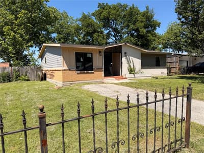 2305 Lockhart Avenue, Dallas TX 75228 - Photo 4