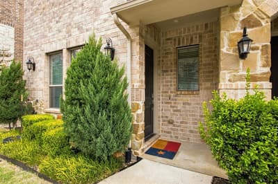 303 Ferndale Street, Lewisville TX 75056 - Photo 3
