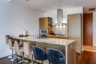 2900 Mckinnon Street # 402, Dallas TX 75201
