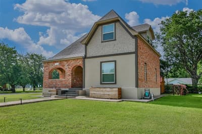 230 E Main Street, Lindsay TX 76250 - Photo 2