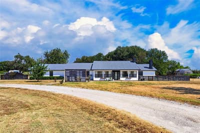 424 Fm 1563, Wolfe City TX 75496