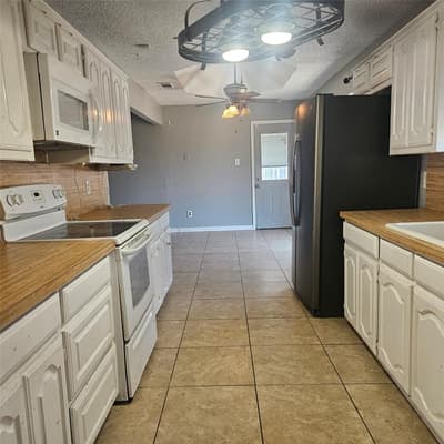 134 Ridgeway Drive, Red Oak TX 75154 - Photo 2