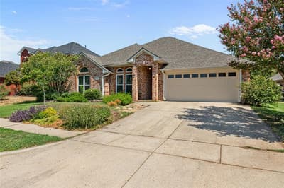 1327 Pegasus Drive, Arlington TX 76013