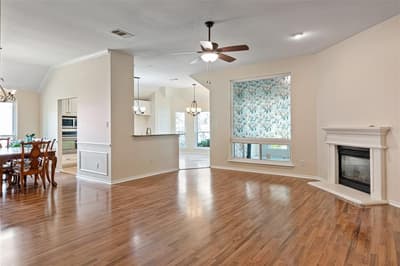 1327 Pegasus Drive, Arlington TX 76013 - Photo 4