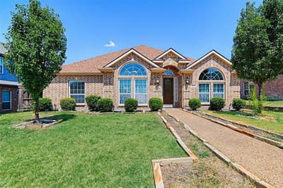 1837 Lakeview Drive, DeSoto TX 75115 - Photo 3
